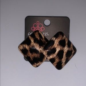 Cheetah Studs